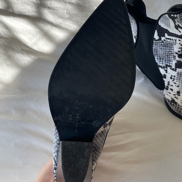 ZARA Black and White Snakeskin Cowboy Western Booties - Picture 3 of 3